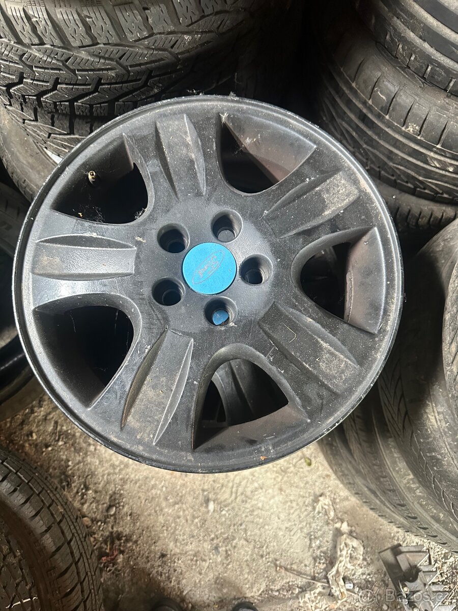 Ford litá kola r16