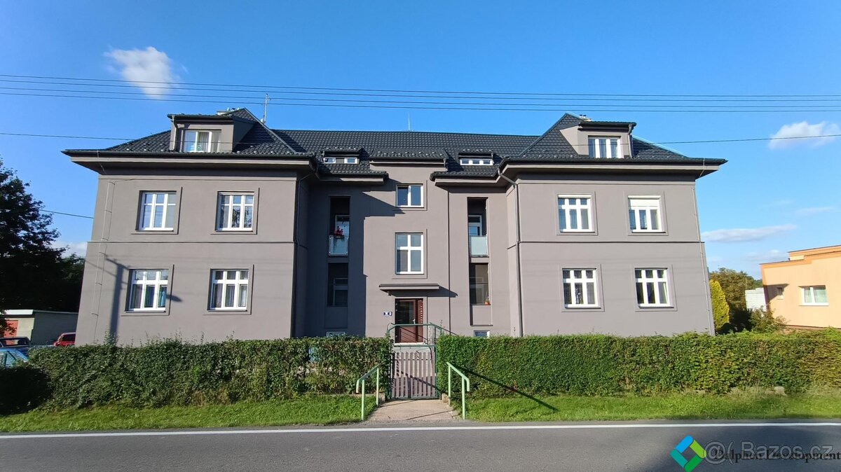 byt 2+1 v os .vl., o velikosti 87 m2 + malá místnost a  balk