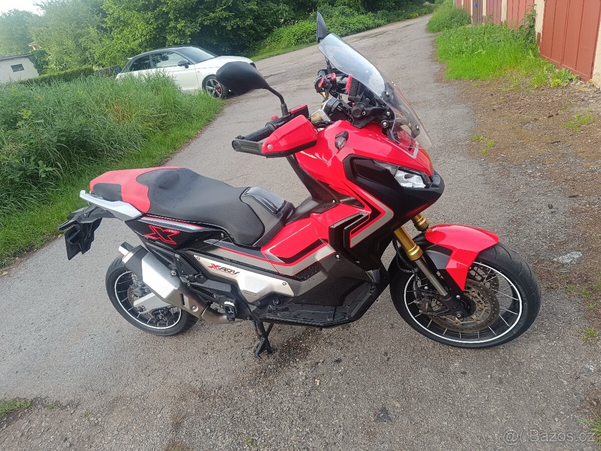 Honda x-adv 750