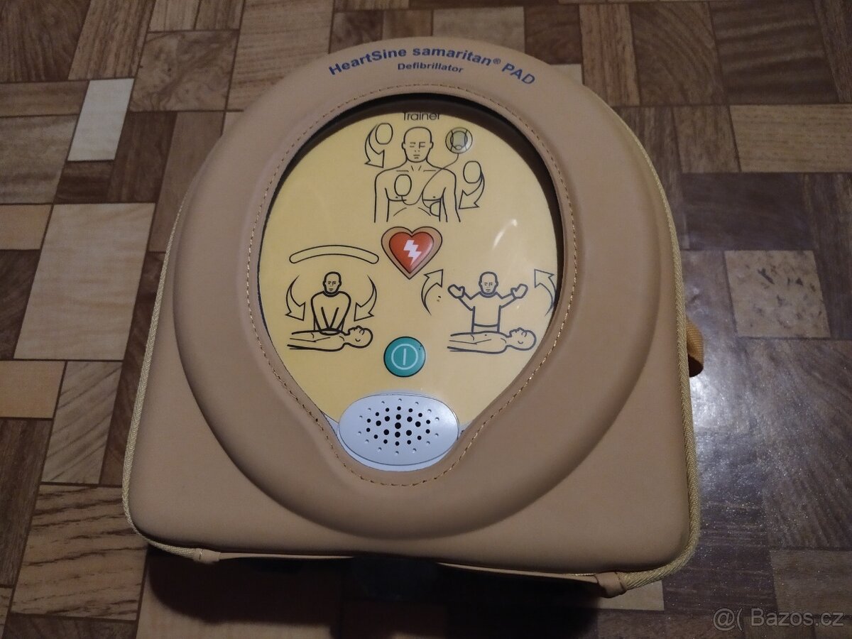 AED simulátor / trainer HeartSine