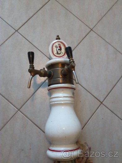 Porcelánová pípa na pivo