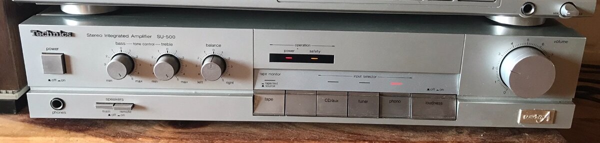 ZESILOVAČ TECHNICS SU - 500 (1986) ATRAKTIVNÍ ZESILOVAČ