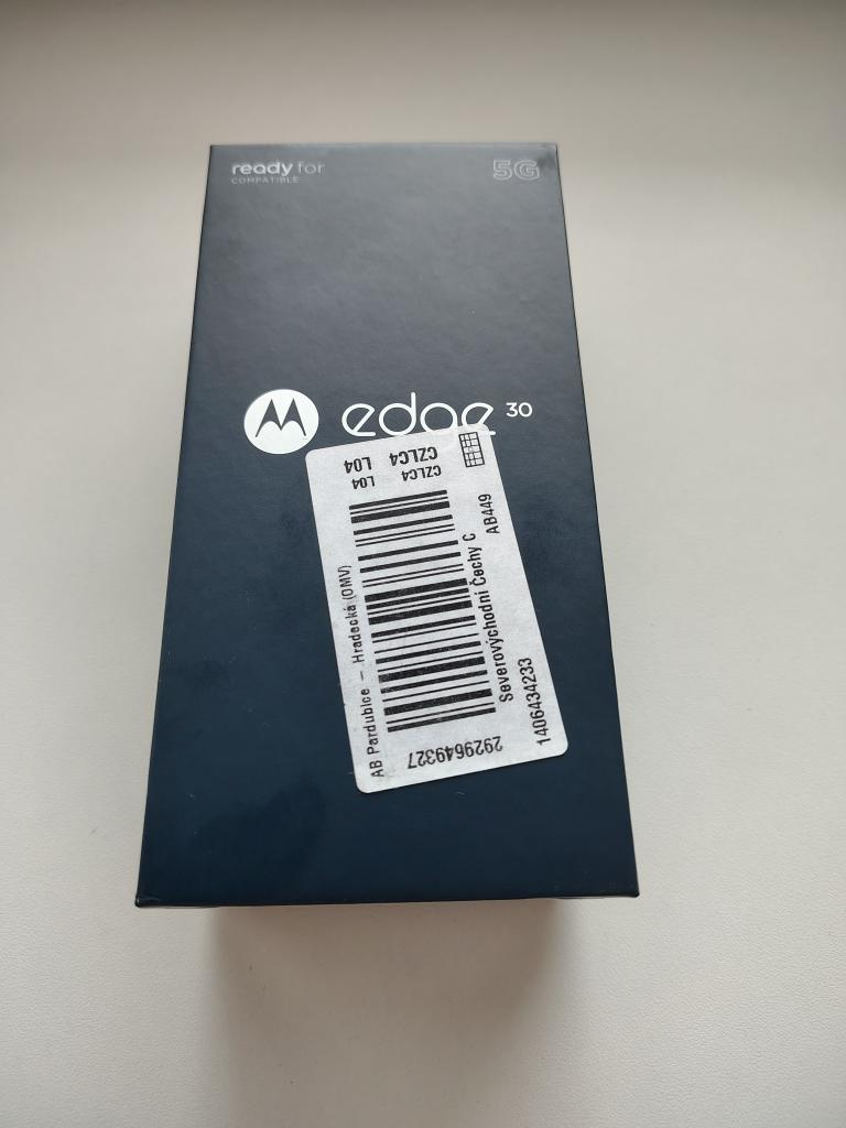 Motorola Edge 30 8GB/128GB vč. sil. obalu a orig. krabice