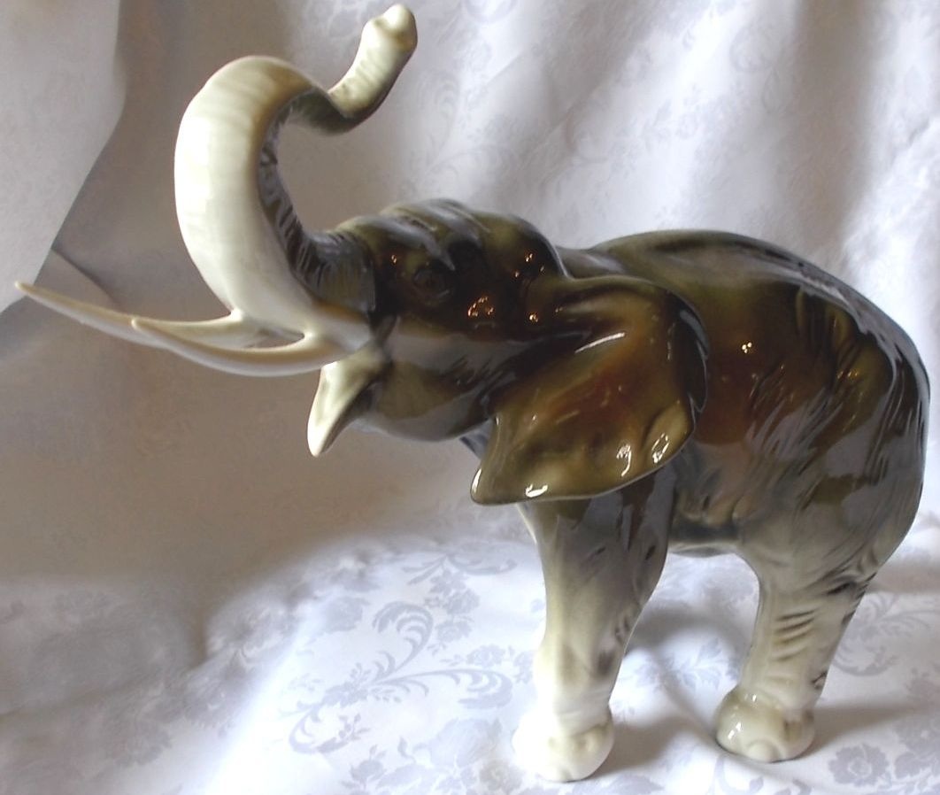 Slon pro štěstí, Royal Dux, Duchcov