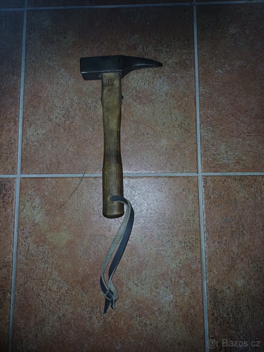 Prodam nemecke kladivo pre.horskych strelcov gbj WWII
