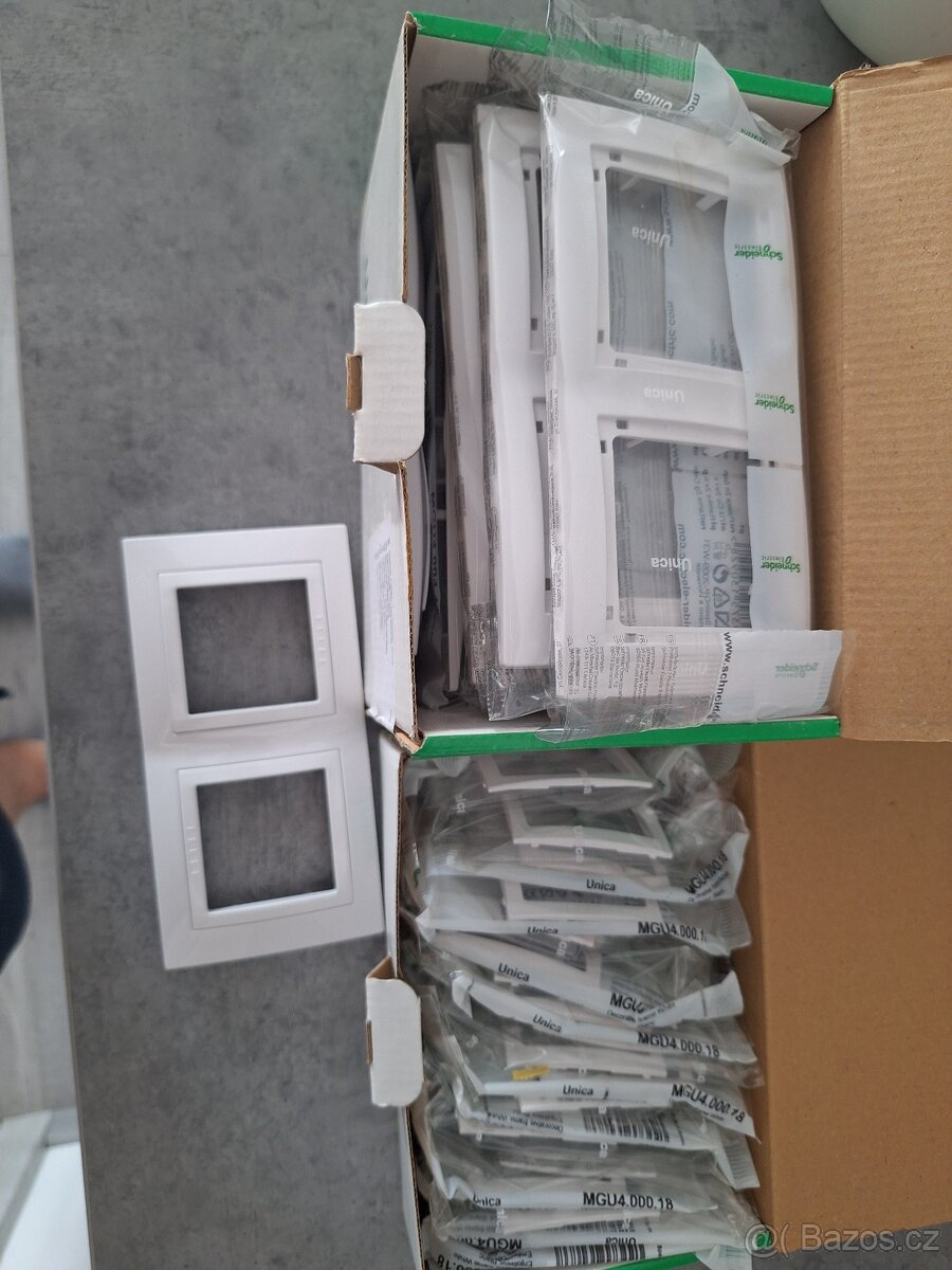 UNICA MGU400418 2-rámeček