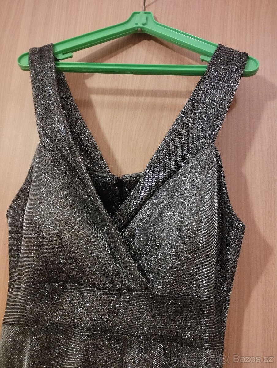 Nové šaty s visackou vel.m,L