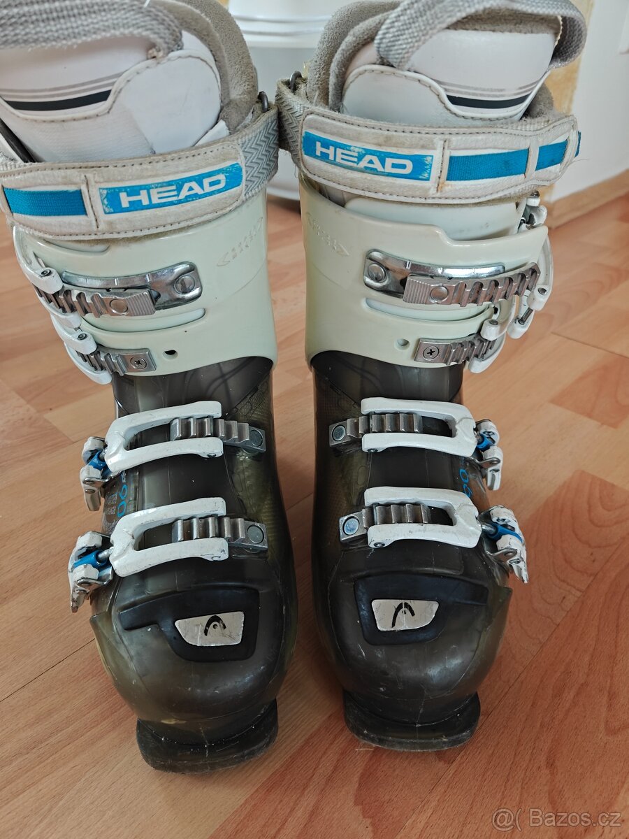 Lyžařské boty 25,5