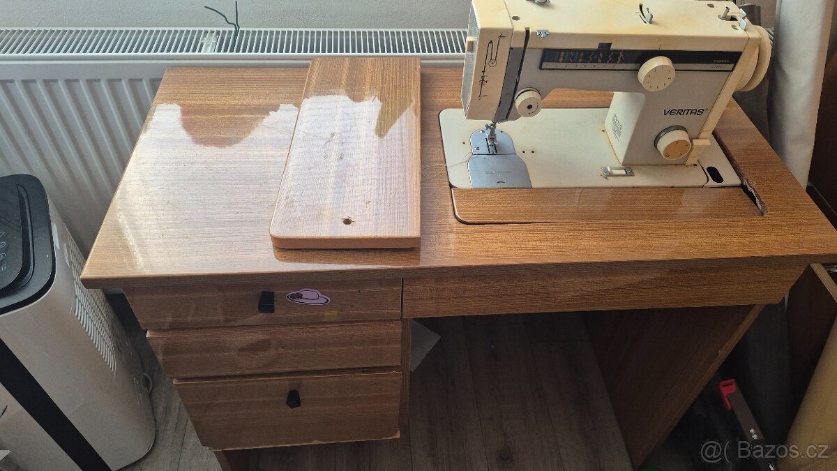 Šicí stroj Veritas