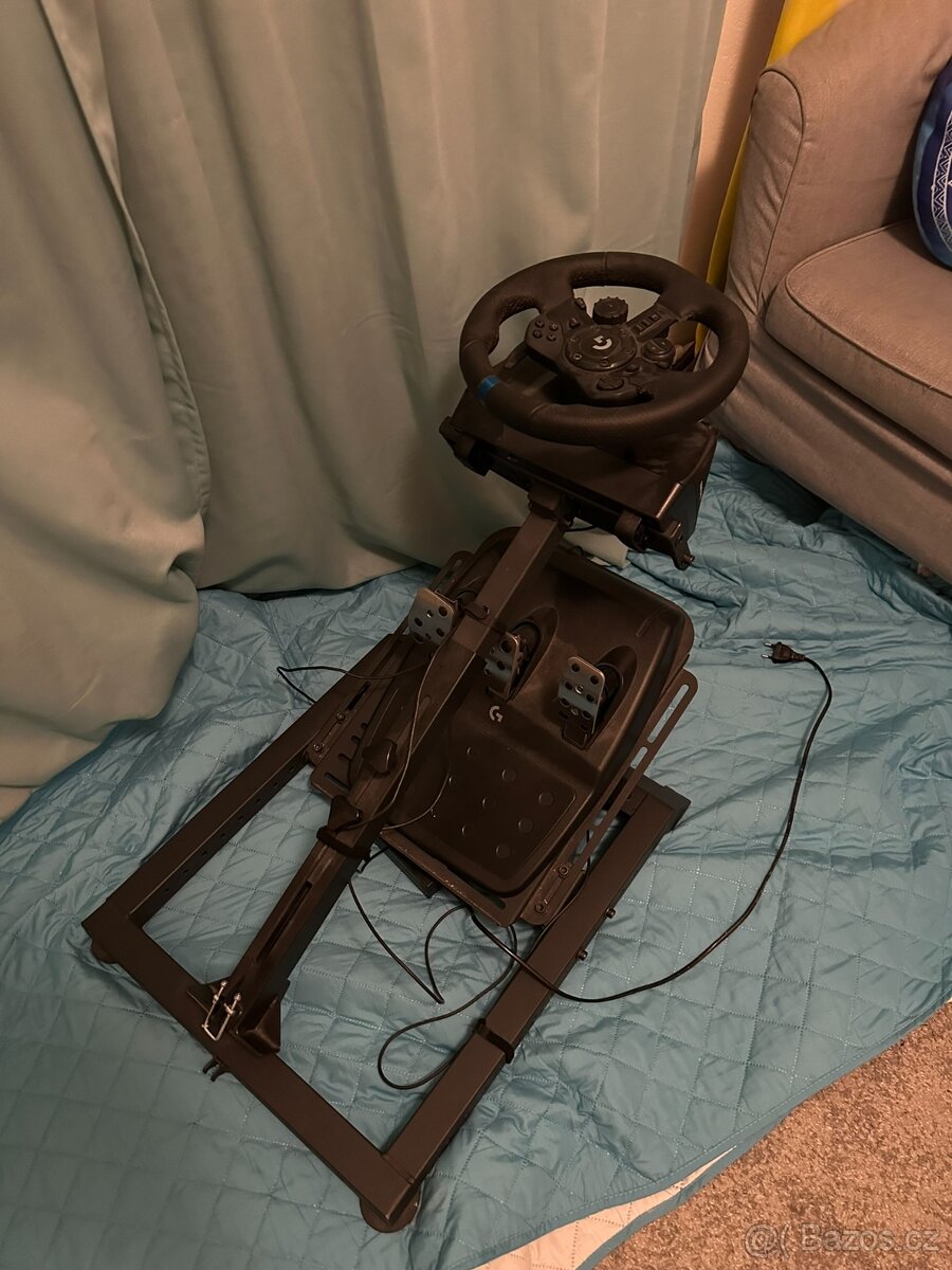 HERNÍ volant Logitech G923 + Stojan