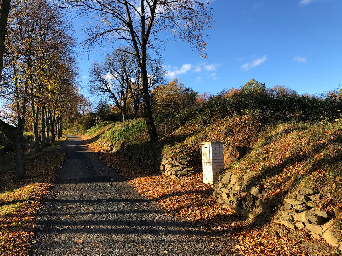 Prodej stavebních pozemků 30km od Prahy, Krňany-Třebsín 1445