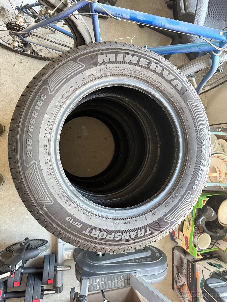 Pneu 215/65 R16C - letní,zánovní 7mm