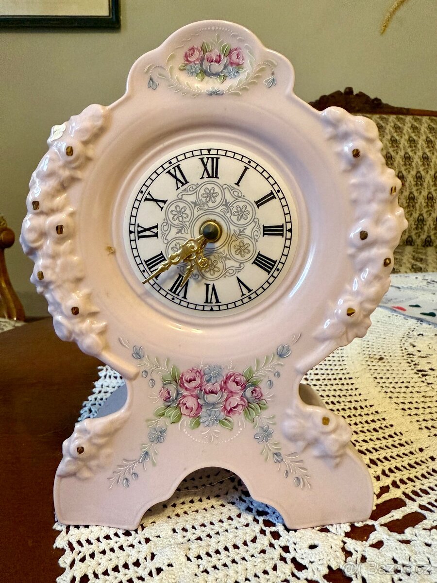 Hodiny růžový porcelán H&C