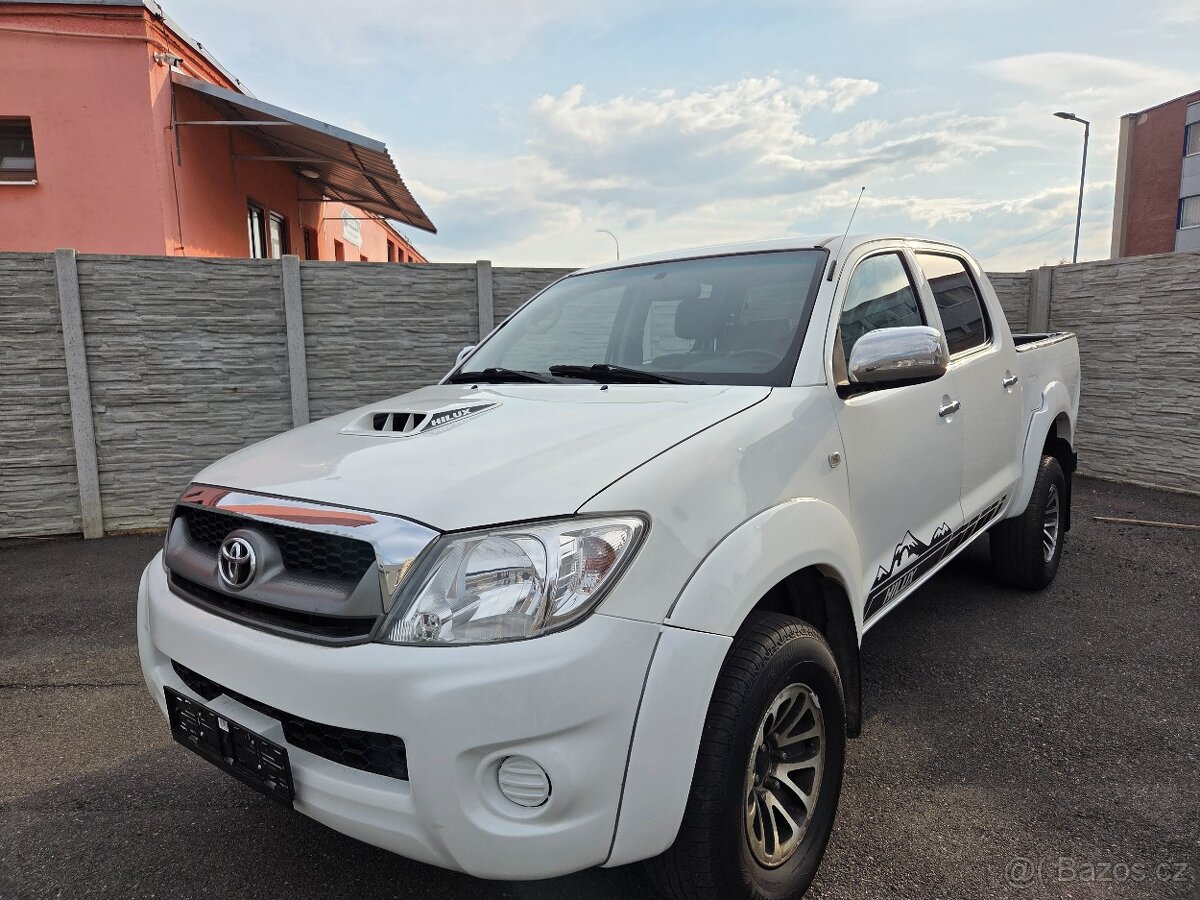 TOYOTA HILUX 2.5 4D 4X4 DOUBLE CAB 106KW