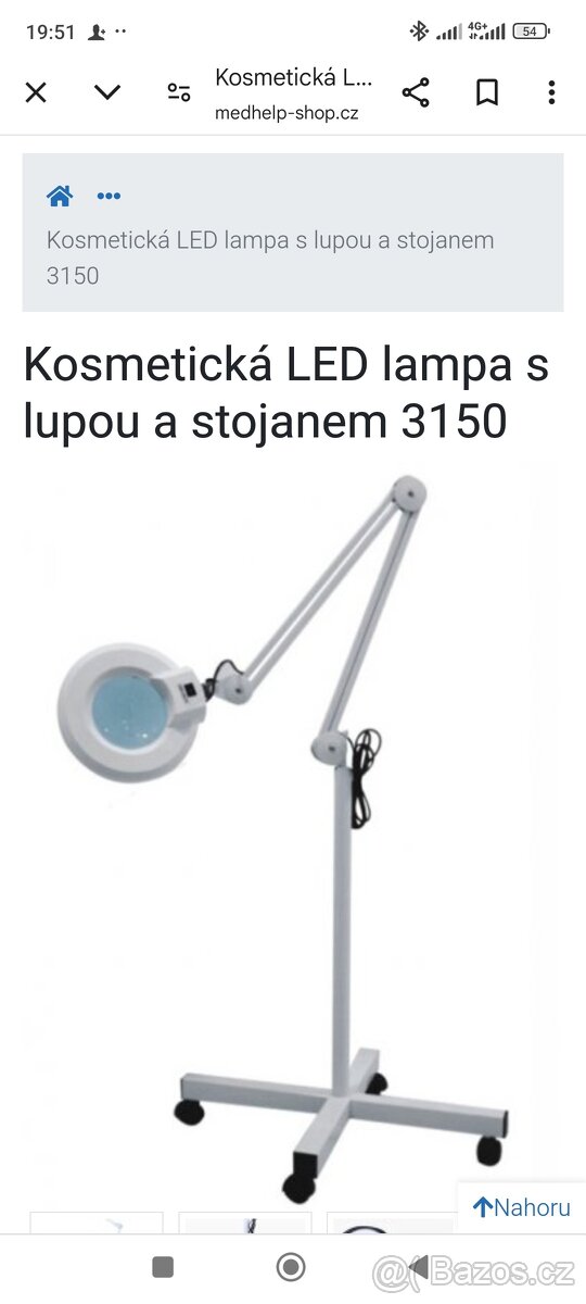 Kosmetická lupa se světlem.