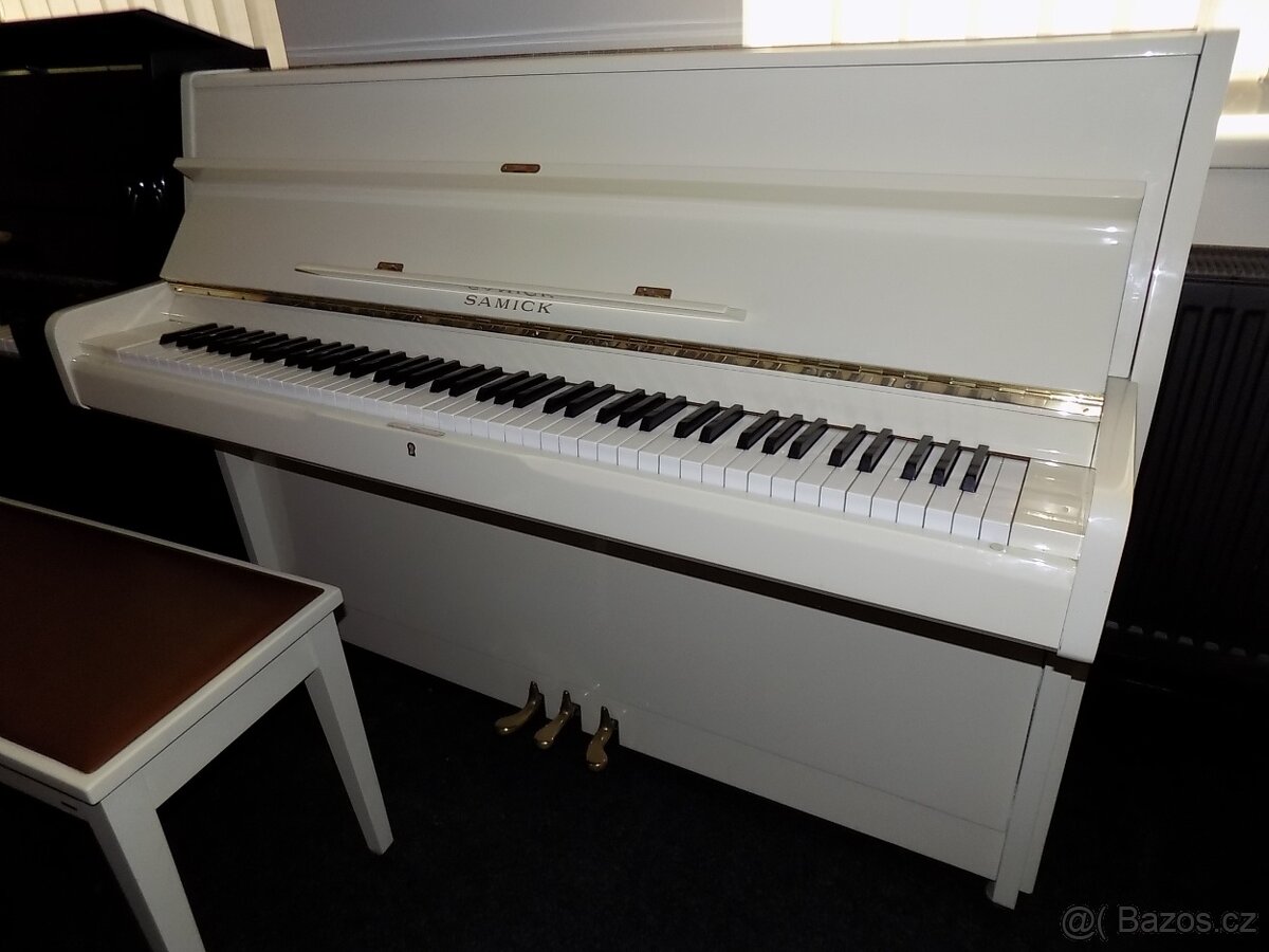 Bílé piano, pianino, klavír