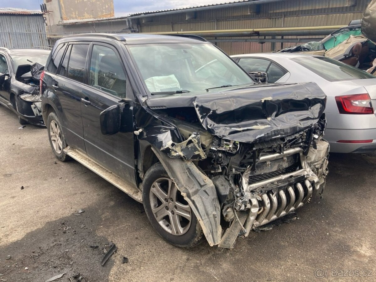 Rozpredám Suzuki Grnad Vitara 4x4 2.0 103kw J20A