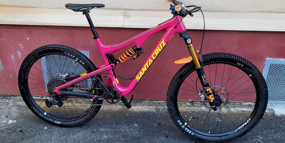 SANTA CRUZ Bronson - TOP výbava
