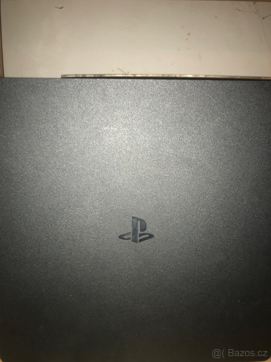 PlayStation 4 slim