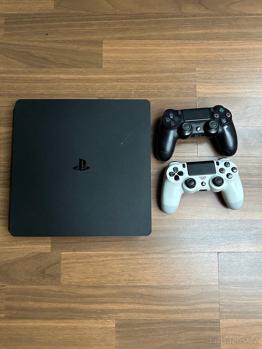 PlayStation 4 + PS VR + 2x DualShock + 2x Move + 24 her