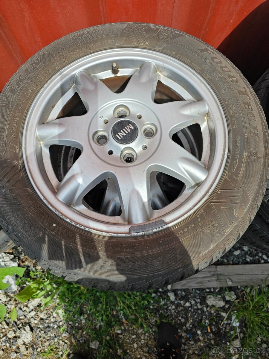 Mini Alu kola 15" vč pneumatik