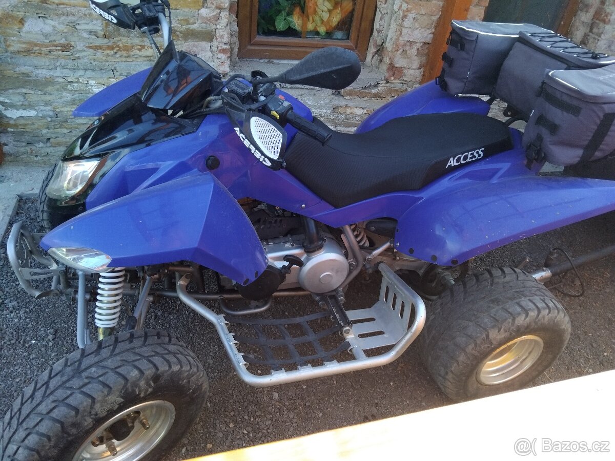Access Tomahawk 300 jede 100km/h