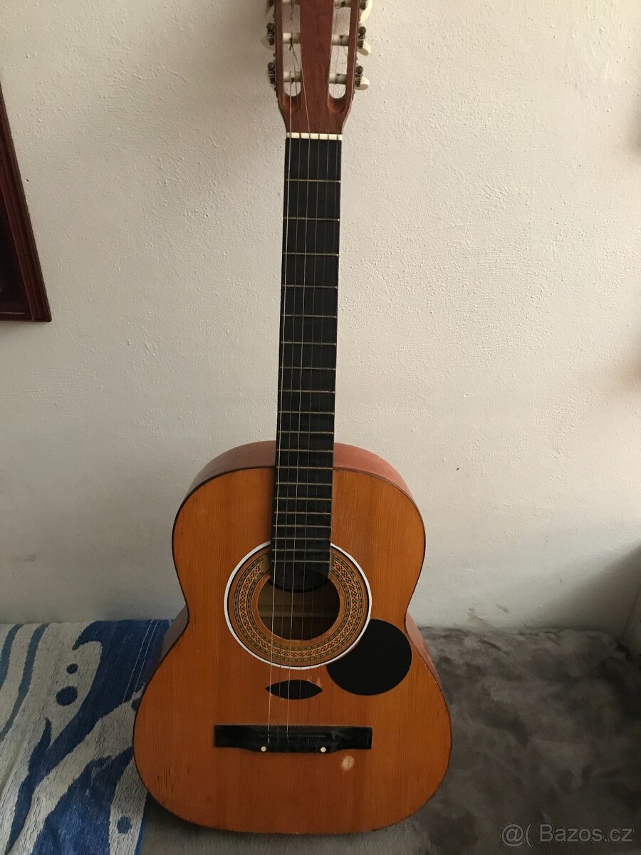 KYTARA-starší-"jetá"