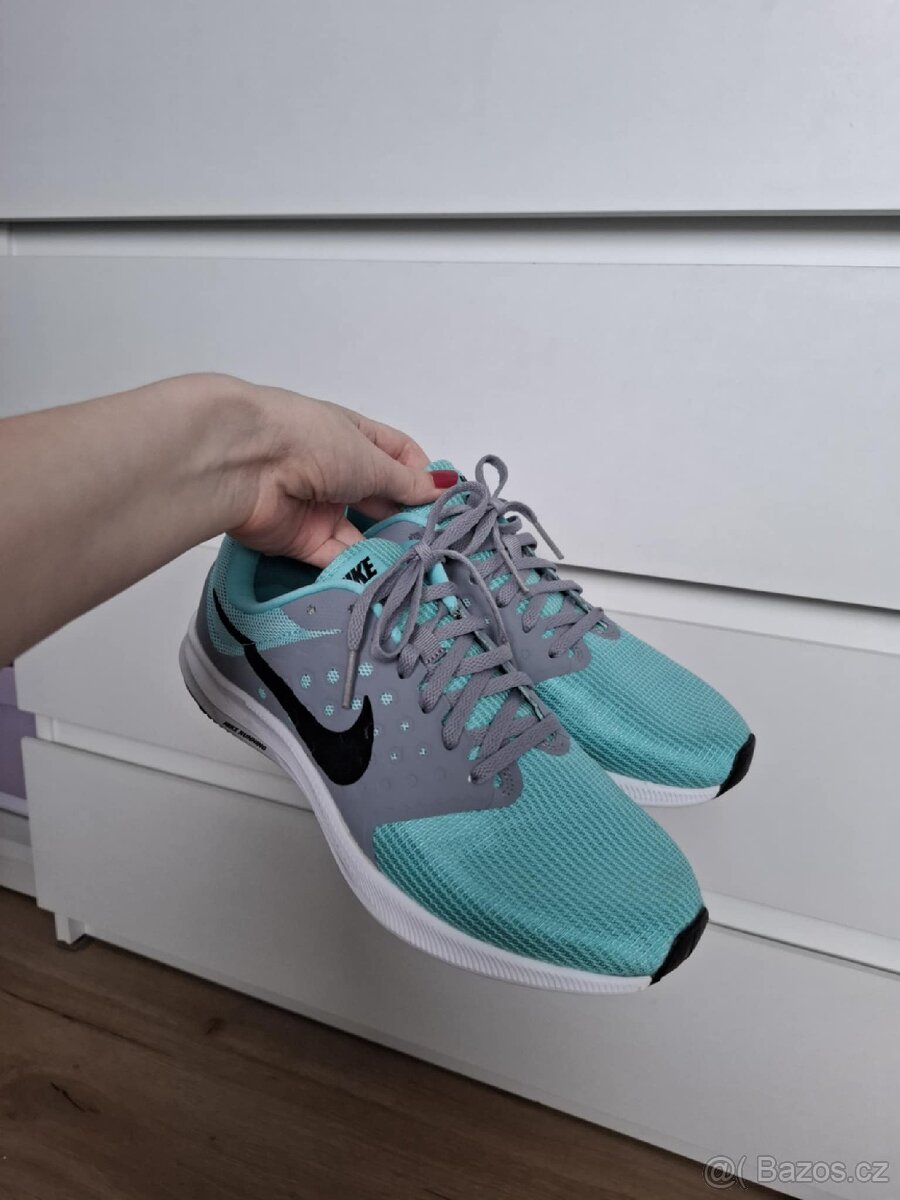Nike dámské tenisky 39