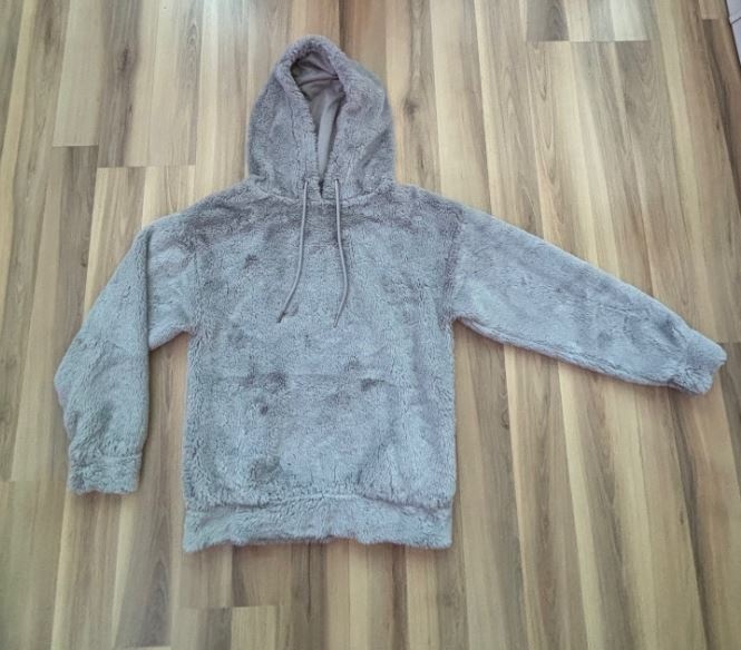 Šedá chlupatá mikina klokan s kapucí