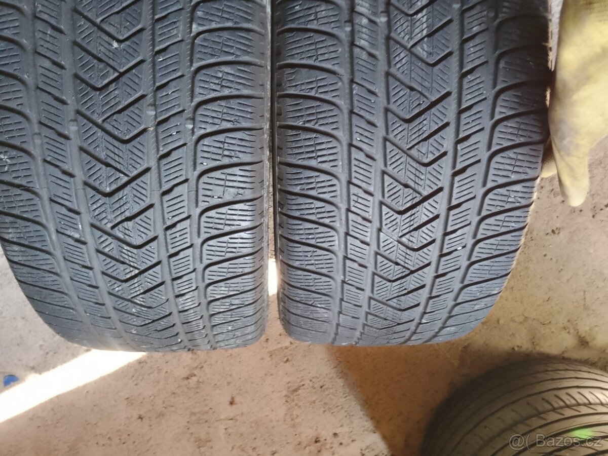 275/40/21 107v Pirelli - zimní pneu 2ks