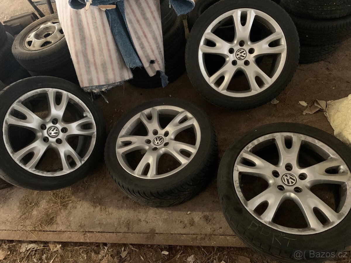 275/40 r20