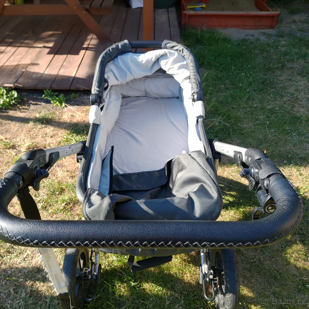 Hluboký kočárek Easy Walker Sky