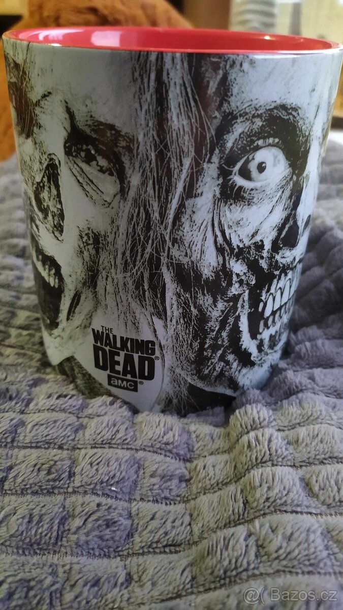 Licencovaný hrnek The Walking Dead