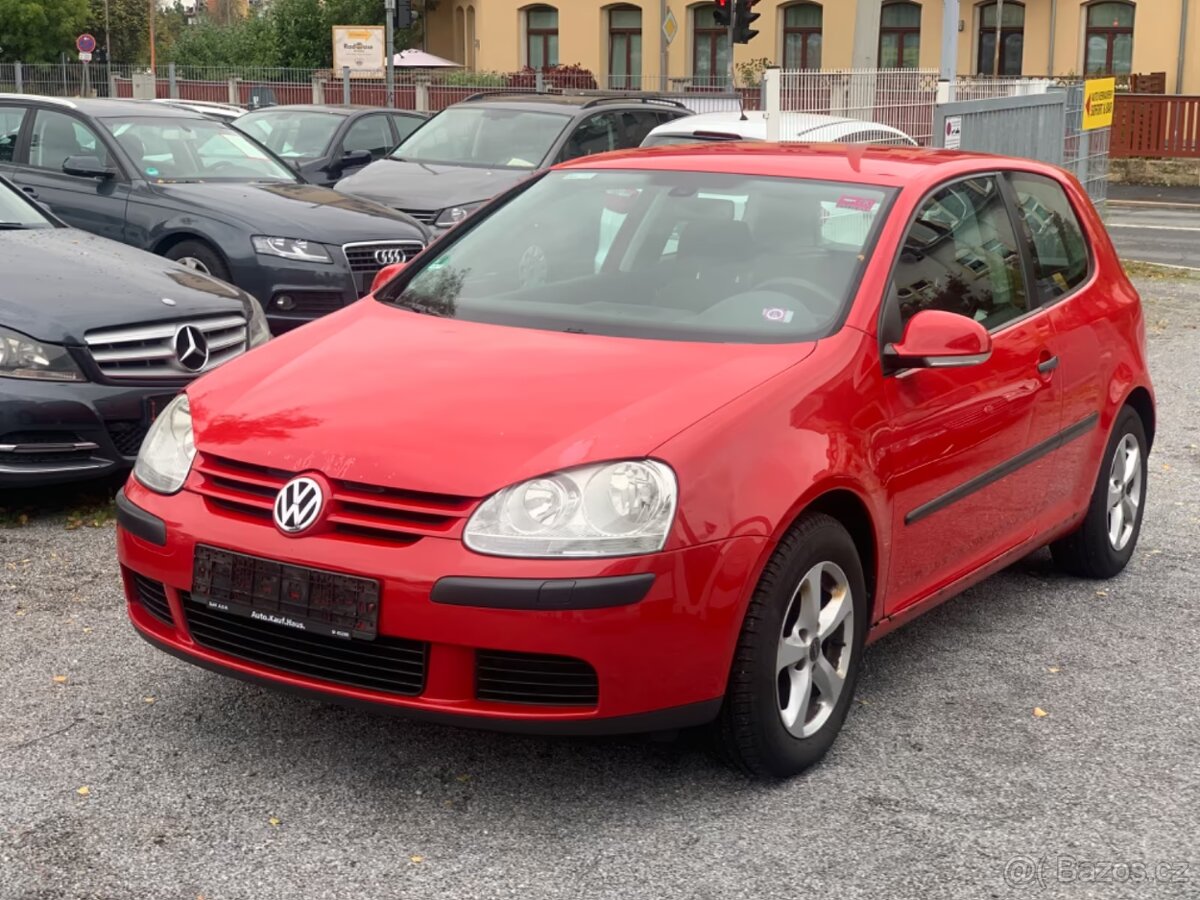 VW GOLF 1.6 75KW rok 2006