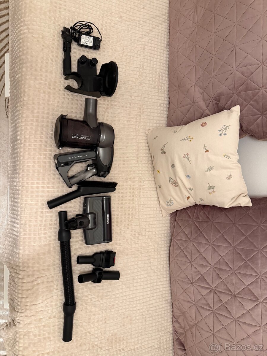 Vysavač aku Sencor SVC 0725BK