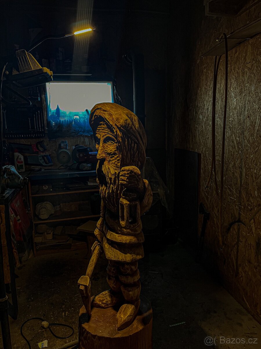 Dřevěné sochy do zahrady