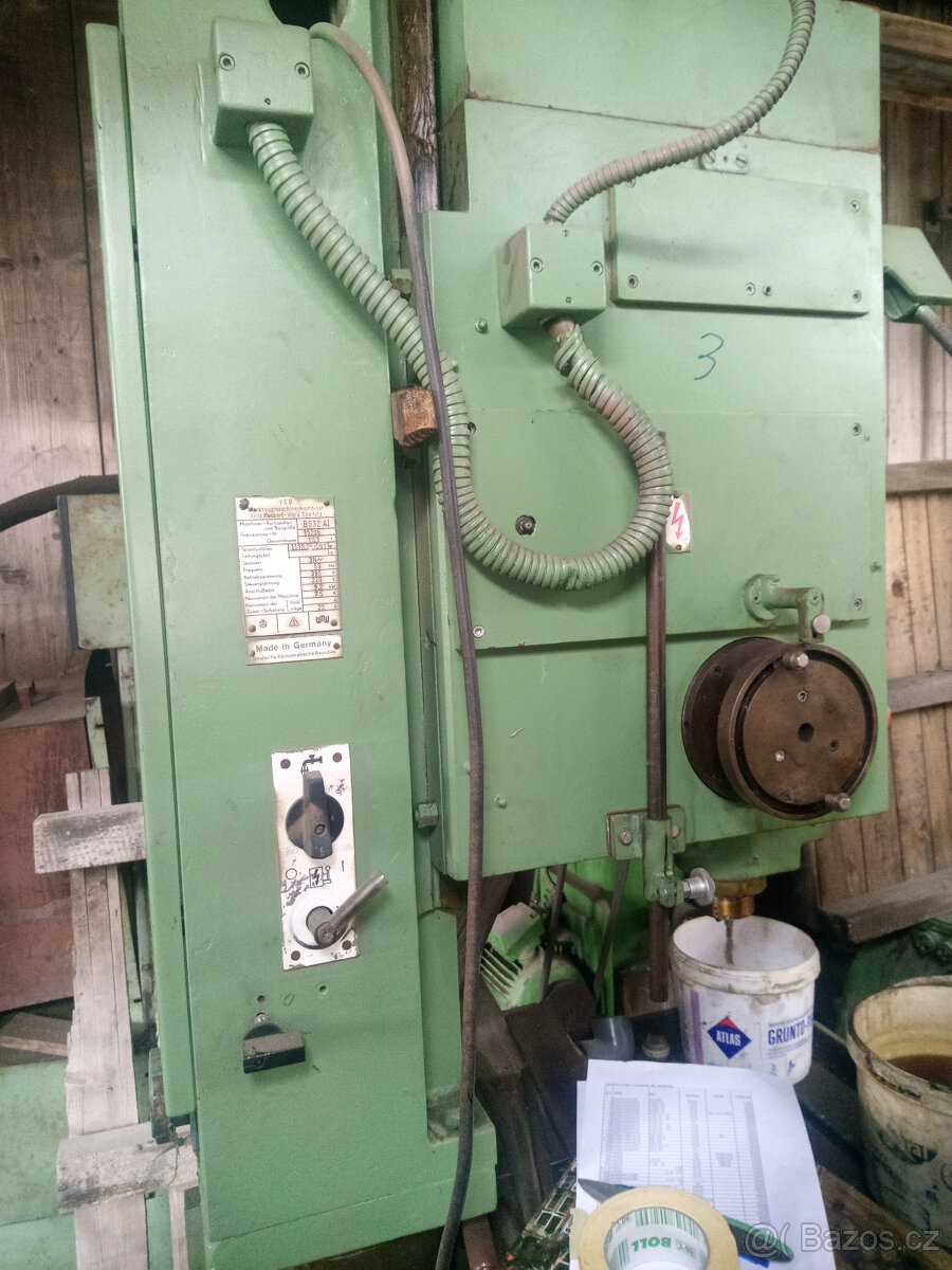 vrtacka stojanova Heckert, typ BS 32 AI