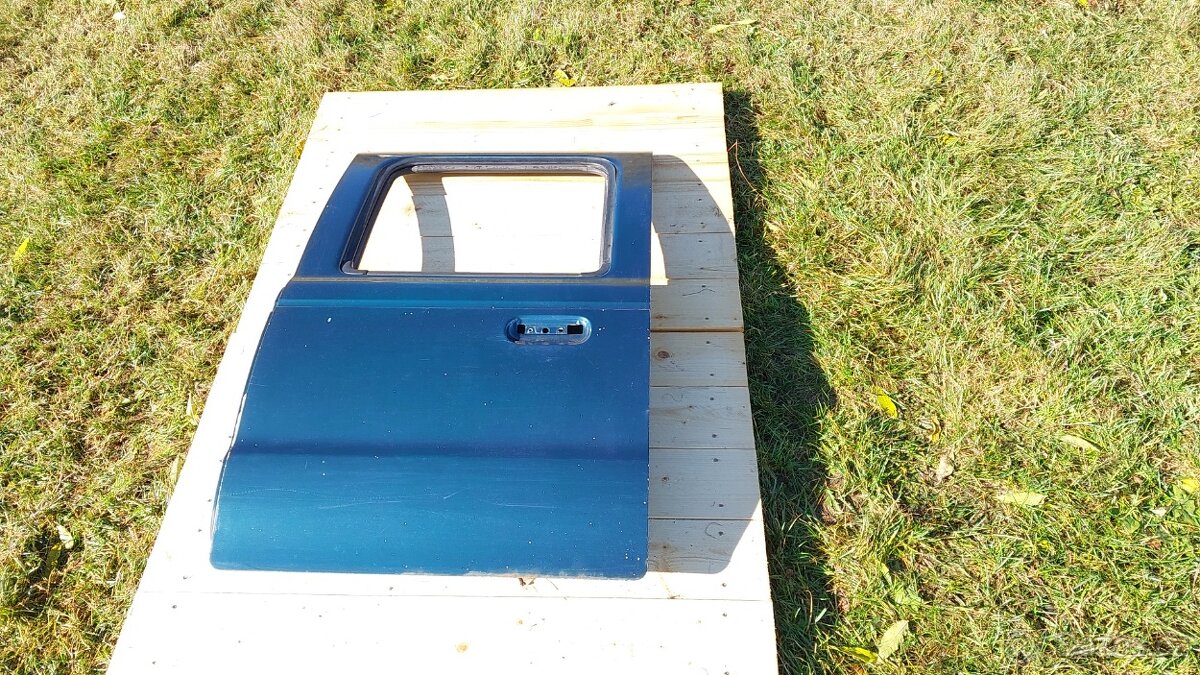 Ford Ranger: Dveře LZ zelené 1tis