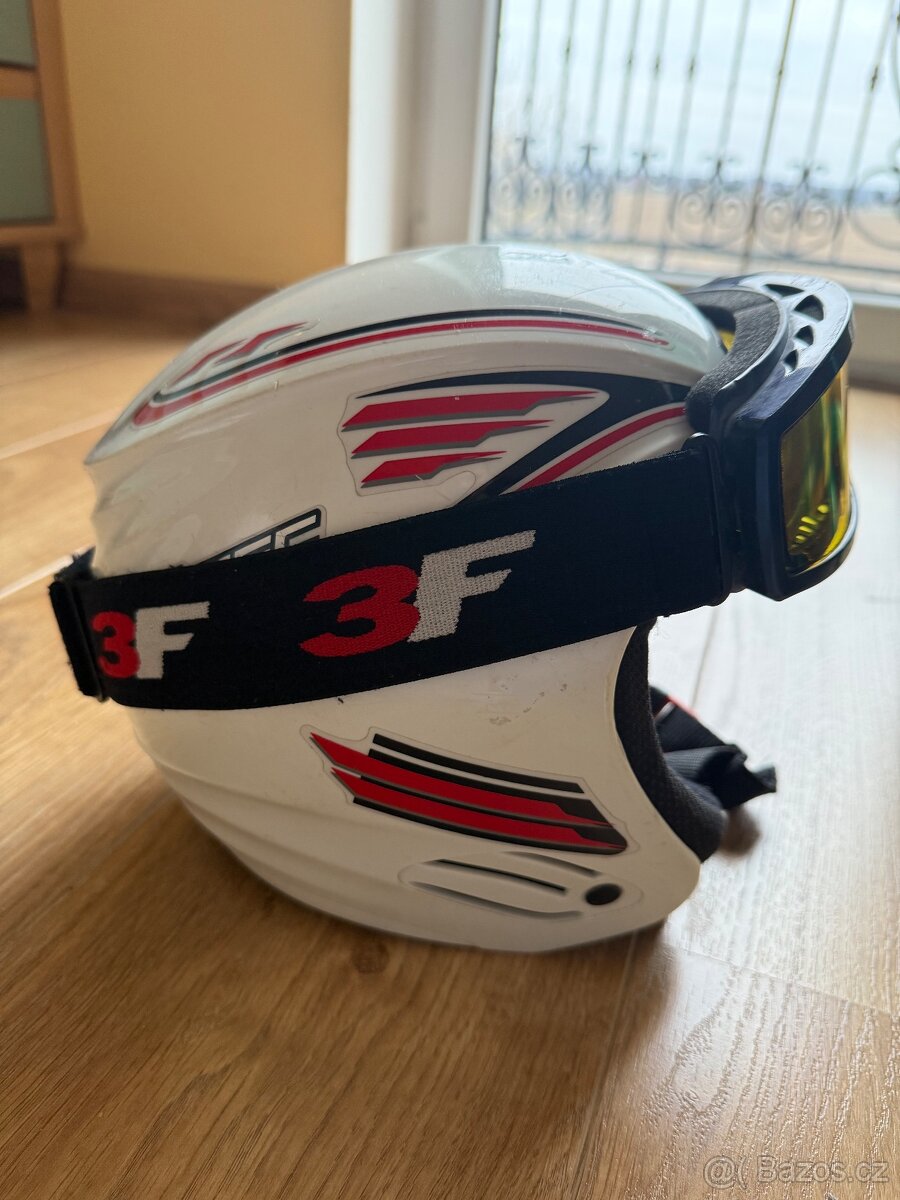 Dětská lyžařská přilba