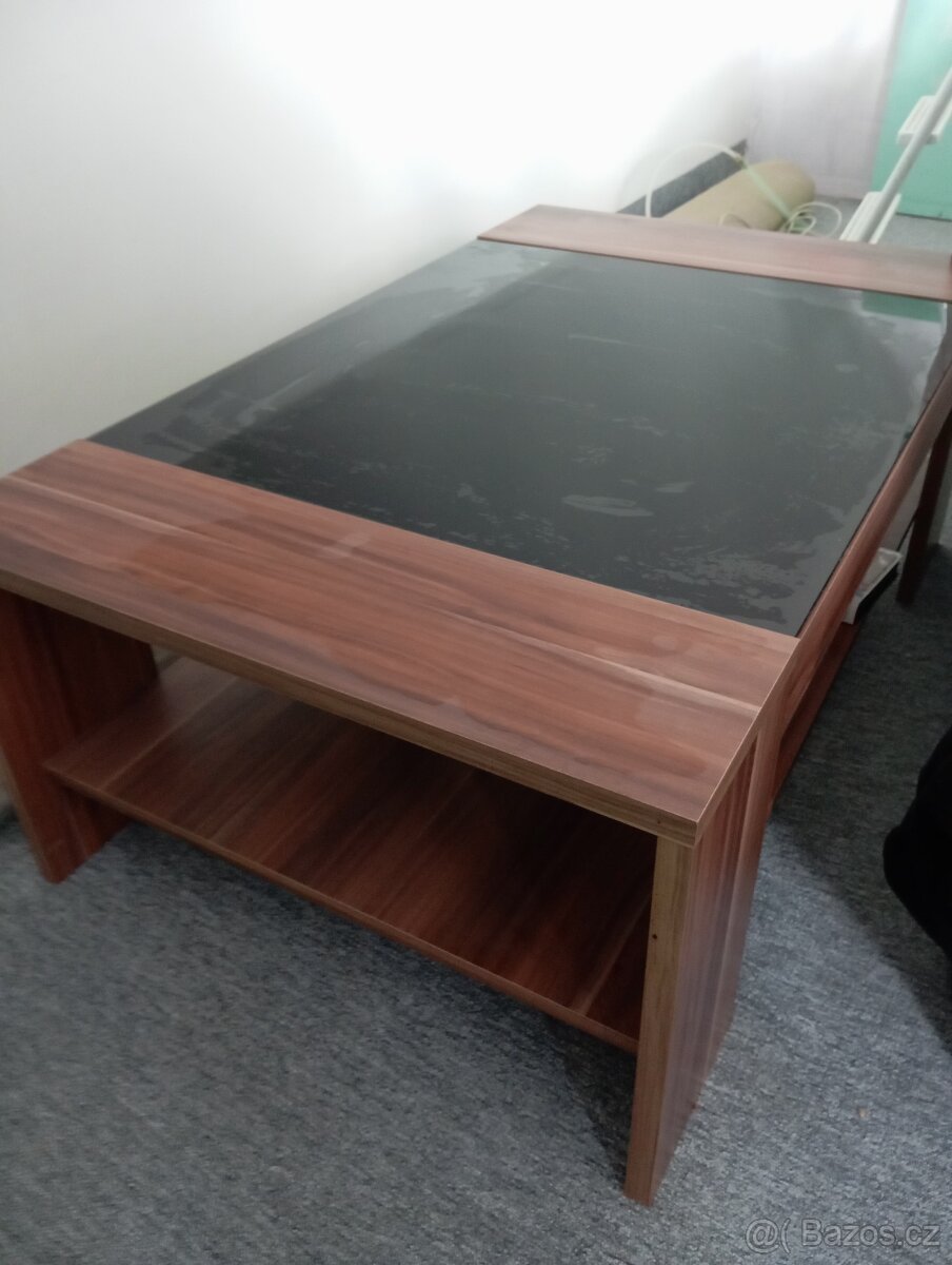 Konferenční stolek