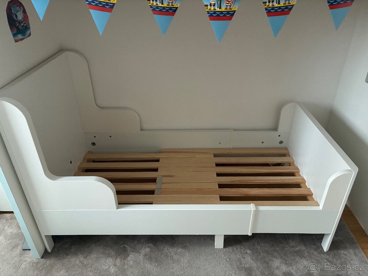 Rostouci postel Busunge Ikea