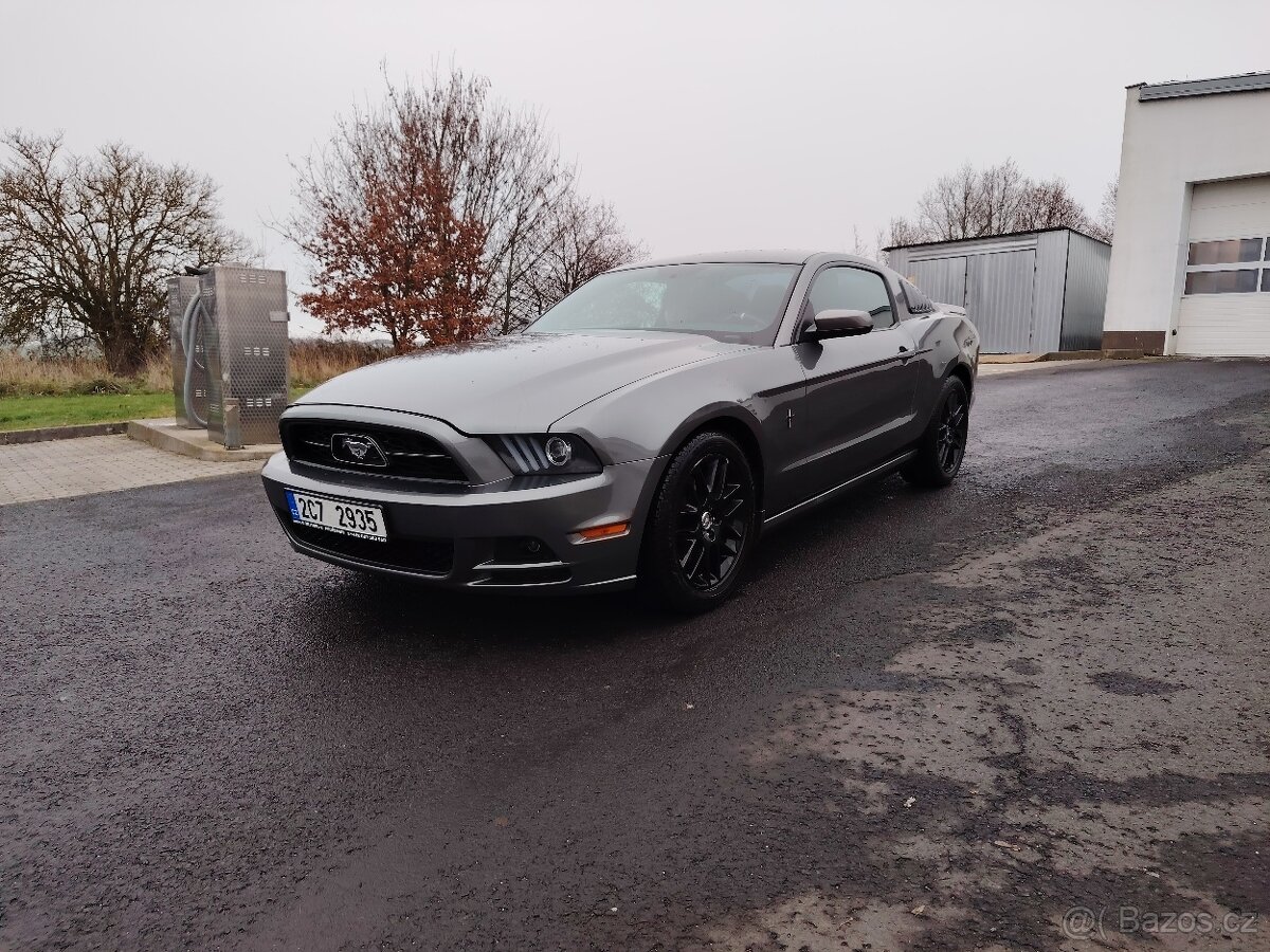 Ford mustang 3.7 manual