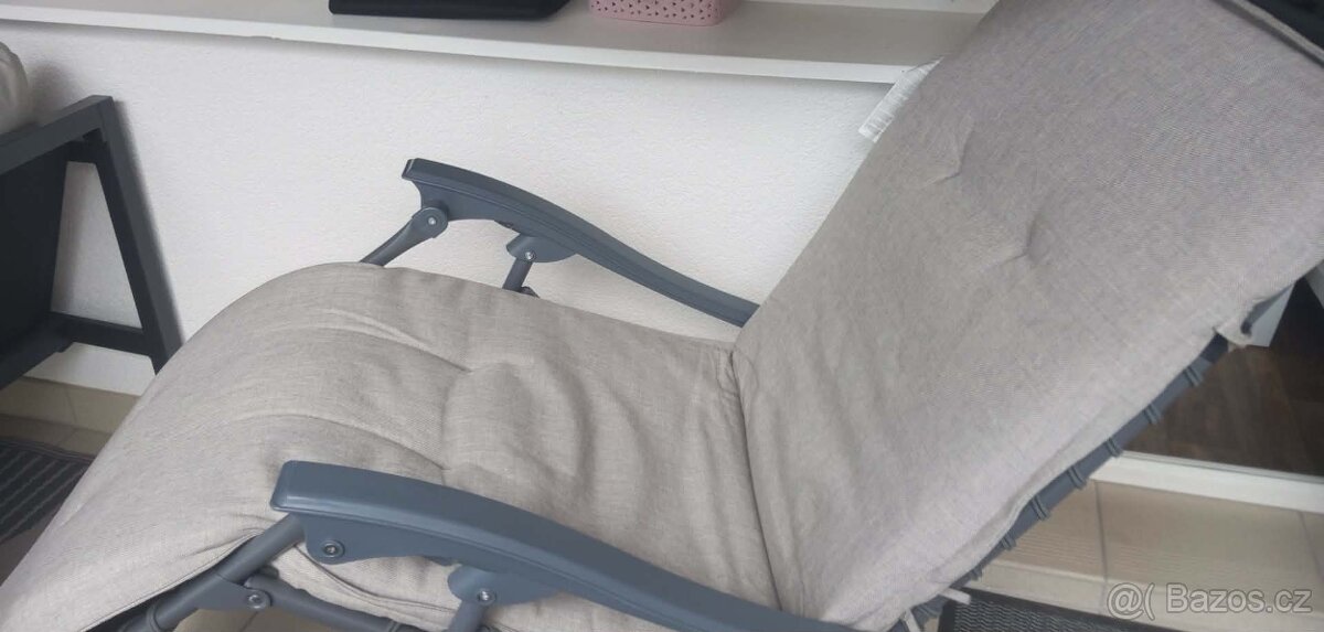 Zahradní kreslo/lehátko