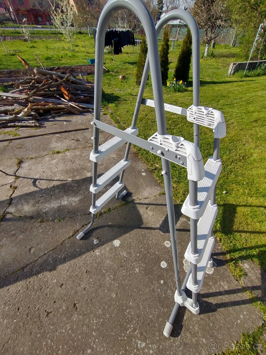 Schůdky pro bazény do 107 cm