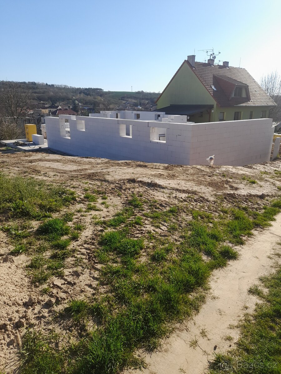 Provádím stavební práce