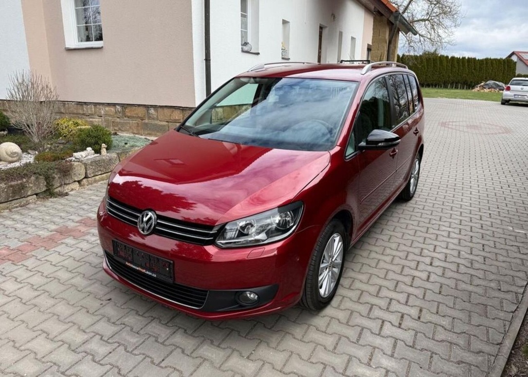 Volkswagen Touran 1,6TDi Top stav,1 maj.WEBASTO nafta