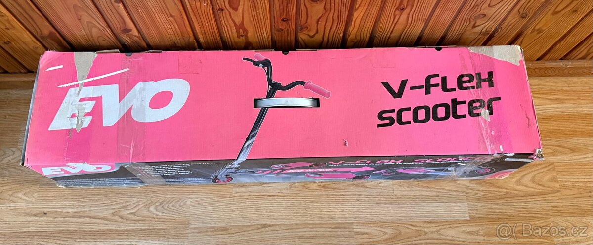 EVO V-FLEX SCOOTER (max 80kg) Věk 7+