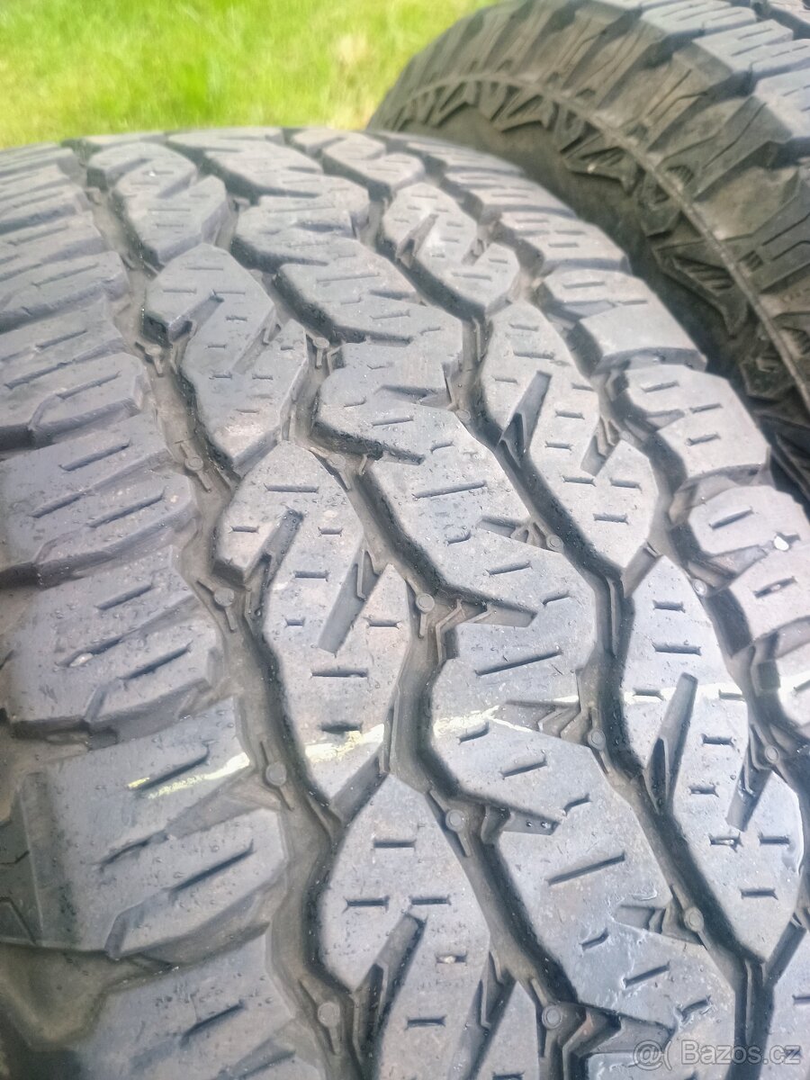 A/T sada pneu 215/65 R16 Matador