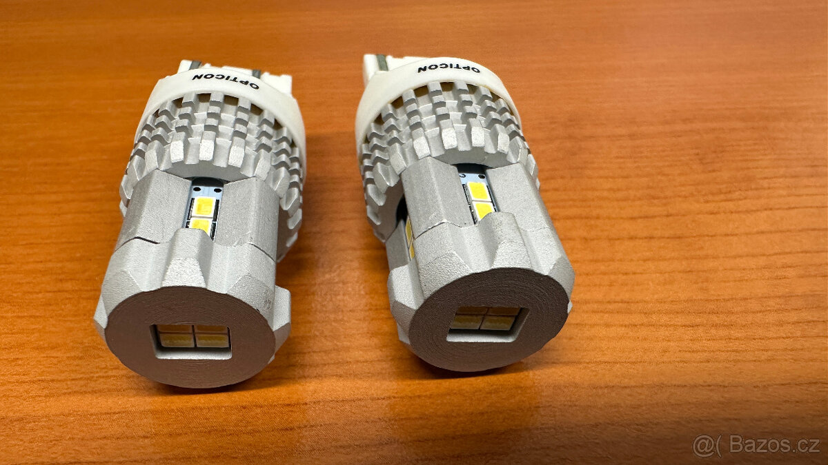 LED žárovka T20 (7443) 12V 6000K - 2ks