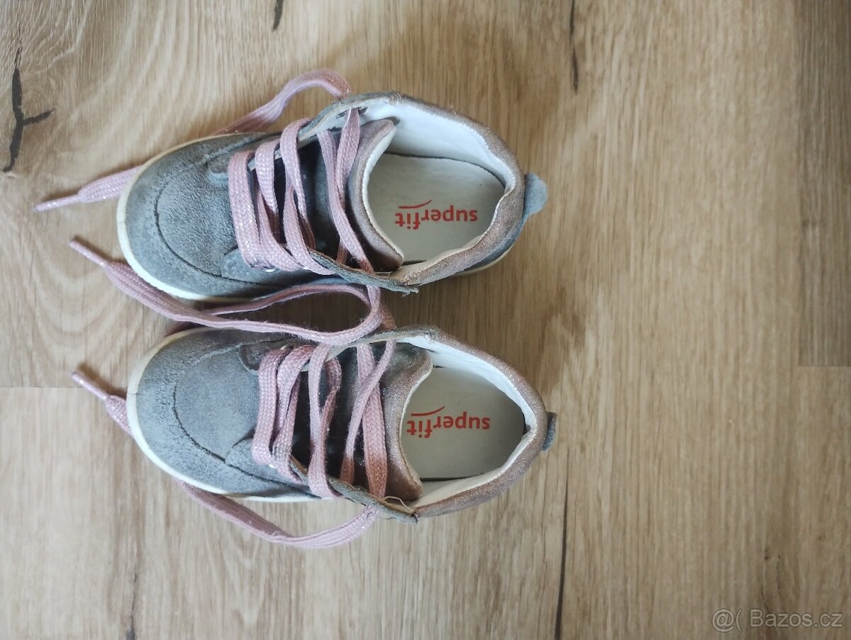 Dětská celoroční obuv Superfit - vel.22